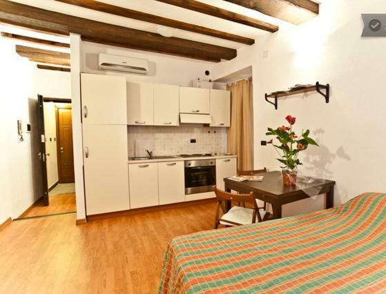 Monolocale Centro Storico Apartment *